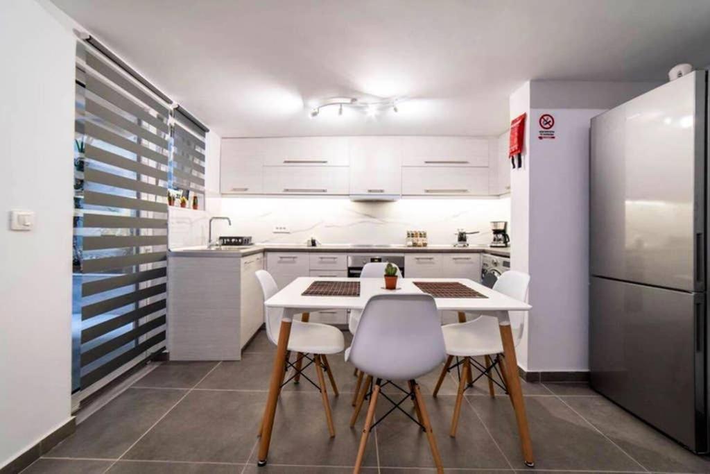 Brand New Aprt With Backyard In Lycabettus Hill ! Daire Atina Dış mekan fotoğraf