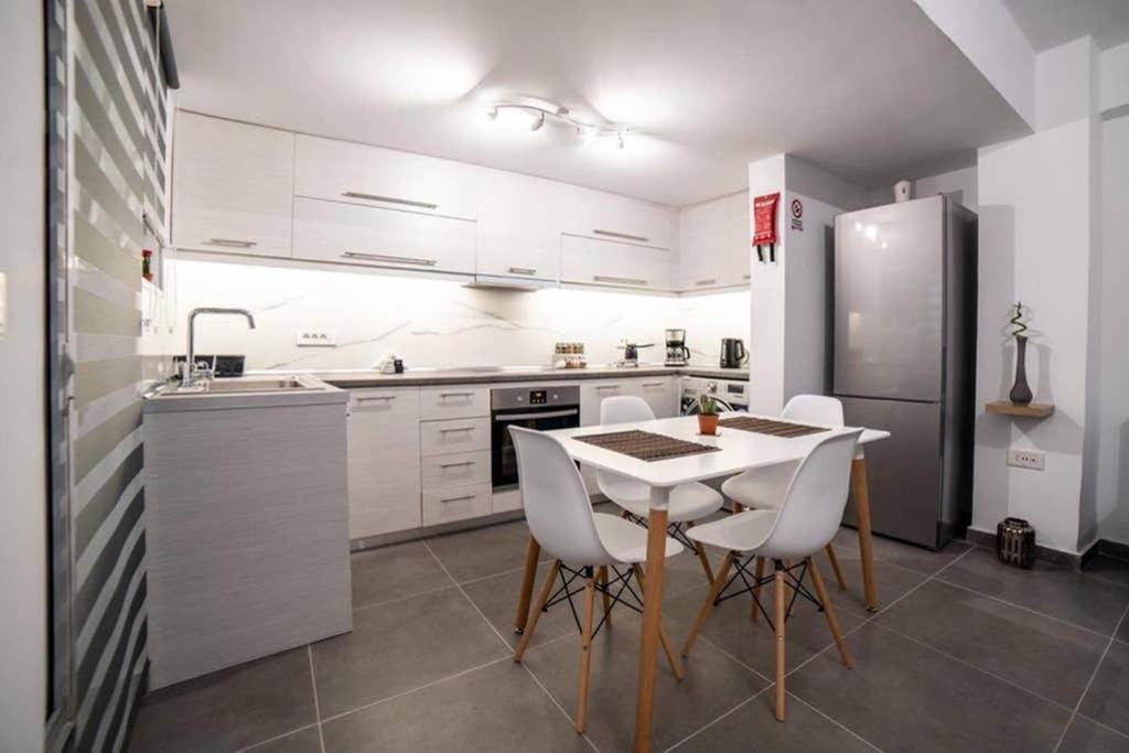 Brand New Aprt With Backyard In Lycabettus Hill ! Daire Atina Dış mekan fotoğraf